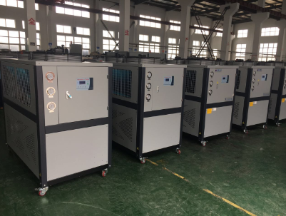 風(fēng)冷式冷水機(jī).png 風(fēng)冷式冷水機(jī).png